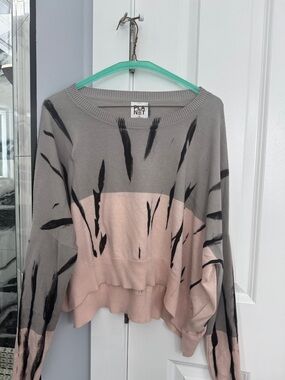 Planet Tie-Dye Colorblock Long Sleeve Top - Gray & Pink